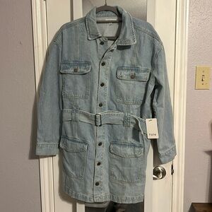 NWT knee length light denim jacket belted dress